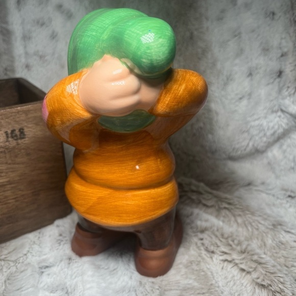 Disney Bashful Dwarf Snow White Ceramic Figurine Figure Green Hat Vintage - Picture 5 of 11